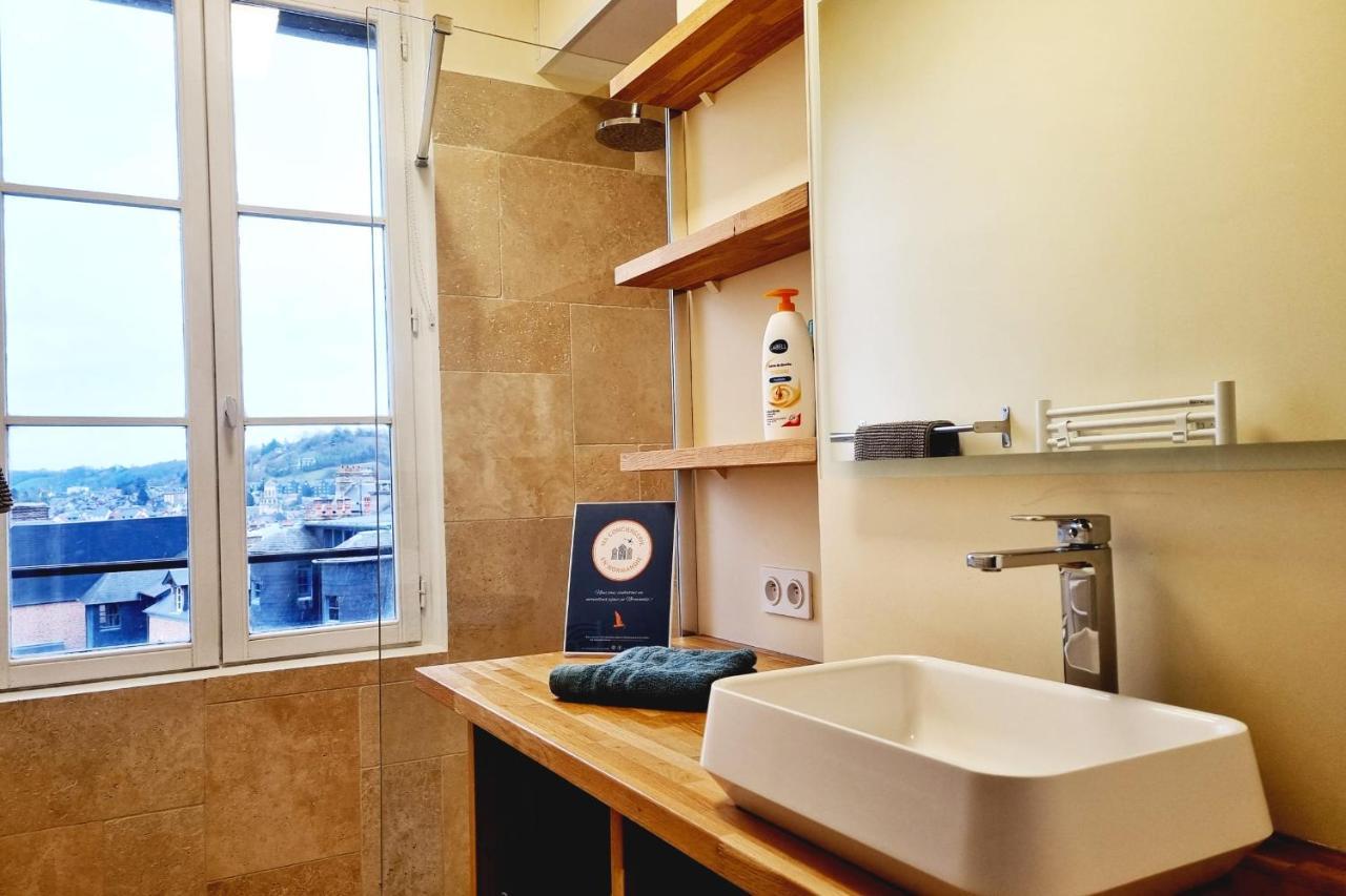 Appartement Vue Panoramique sur la Baie de Seine Parking à Honfleur Extérieur photo