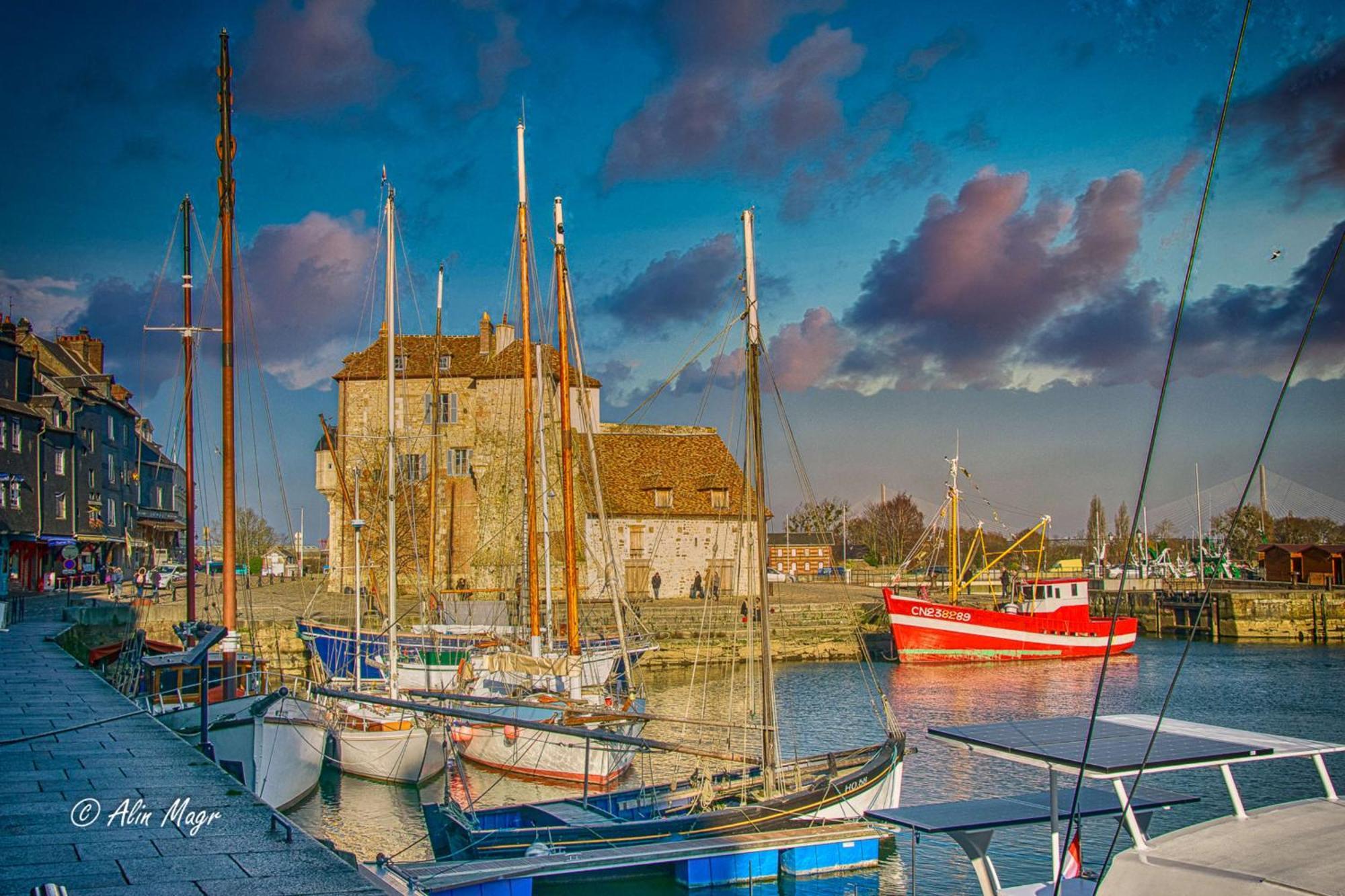 Appartement Vue Panoramique sur la Baie de Seine Parking à Honfleur Extérieur photo